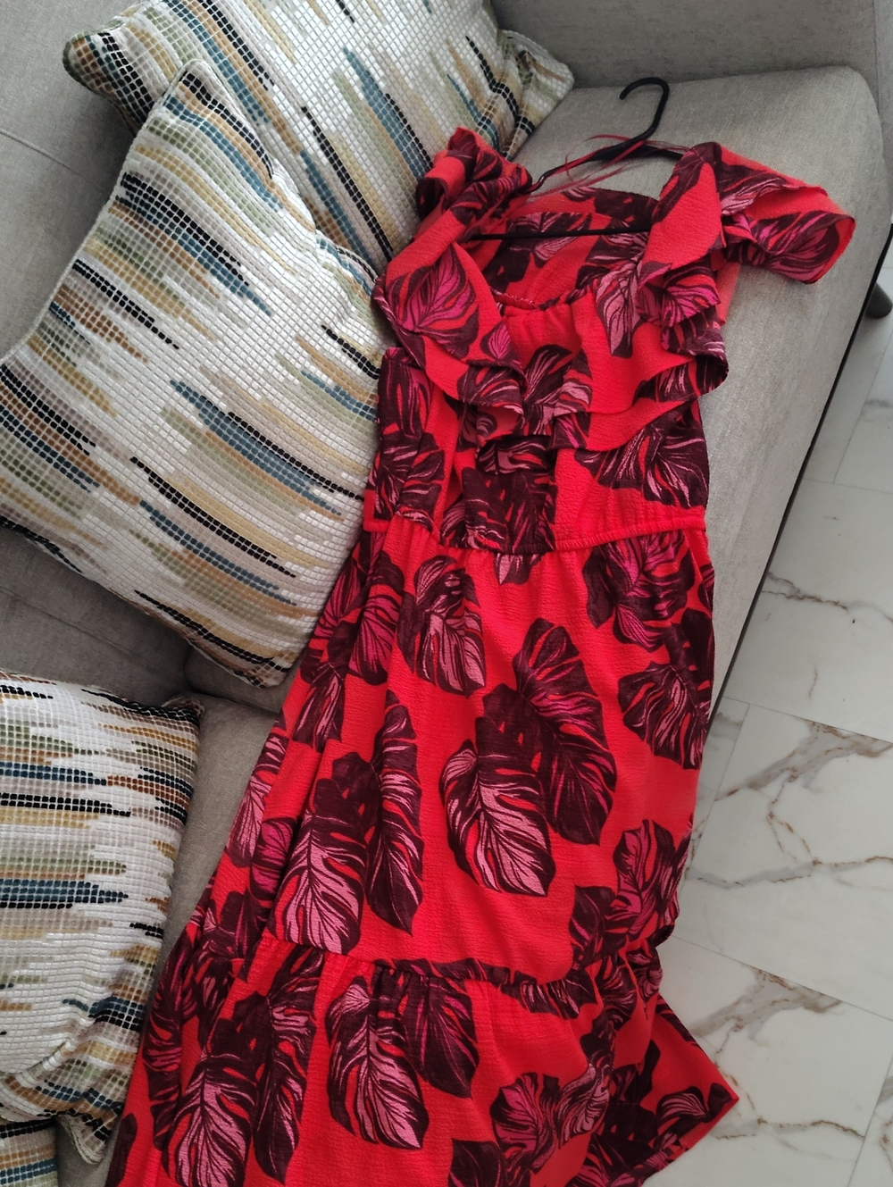 sofia by sofia vergara Red Floral Tiered Maxi Dress